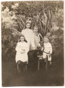 Guy and Ada Hillier's children Winifred, Maurice, Madeleine and Tristram 